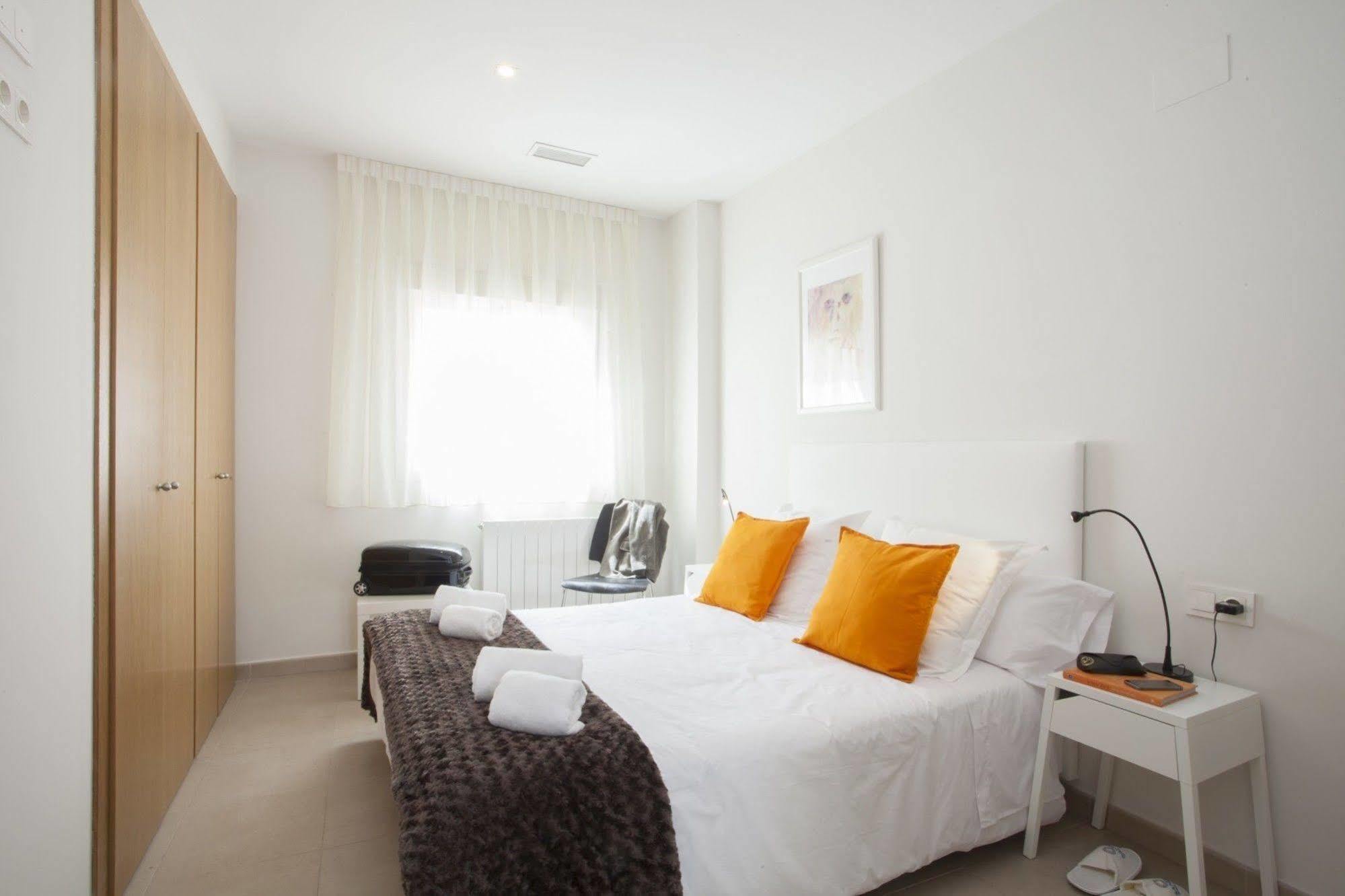 Apartamento Singularstays Mar44 *